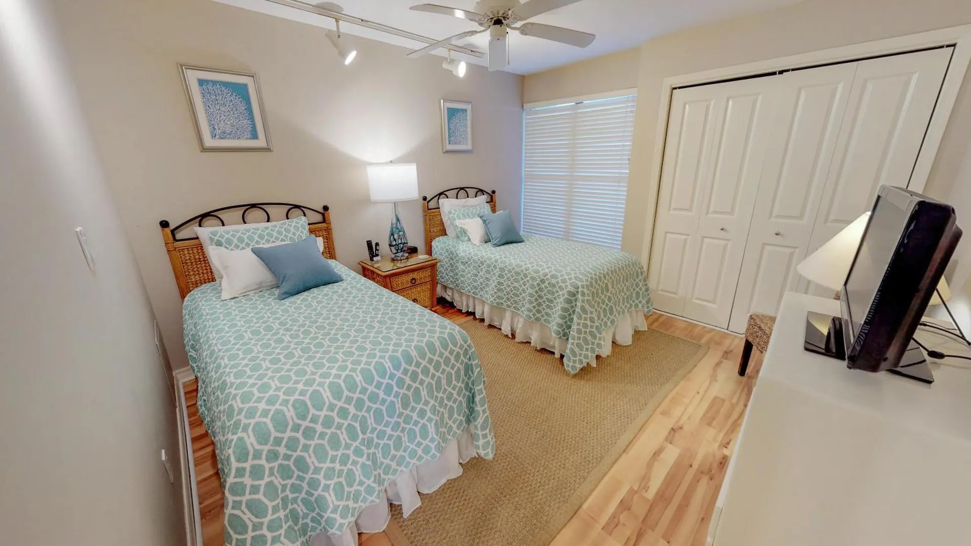 4135 Beachside One Destin 0*,